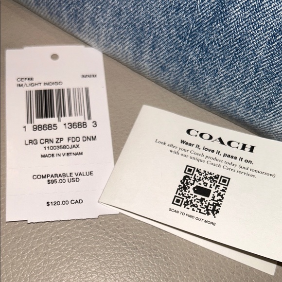 Coach NWT Light Indigo Denim Corner Zip Wristlet - Picture 4 of 10